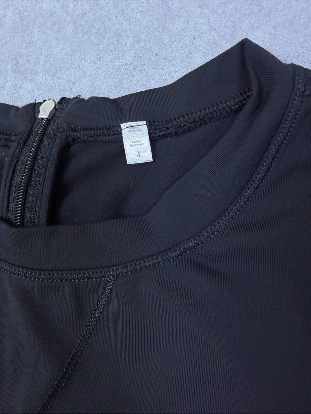 Lululemon Black Long Sleeve Crew Neck Back Zip Running Top - Picture 9 of 9